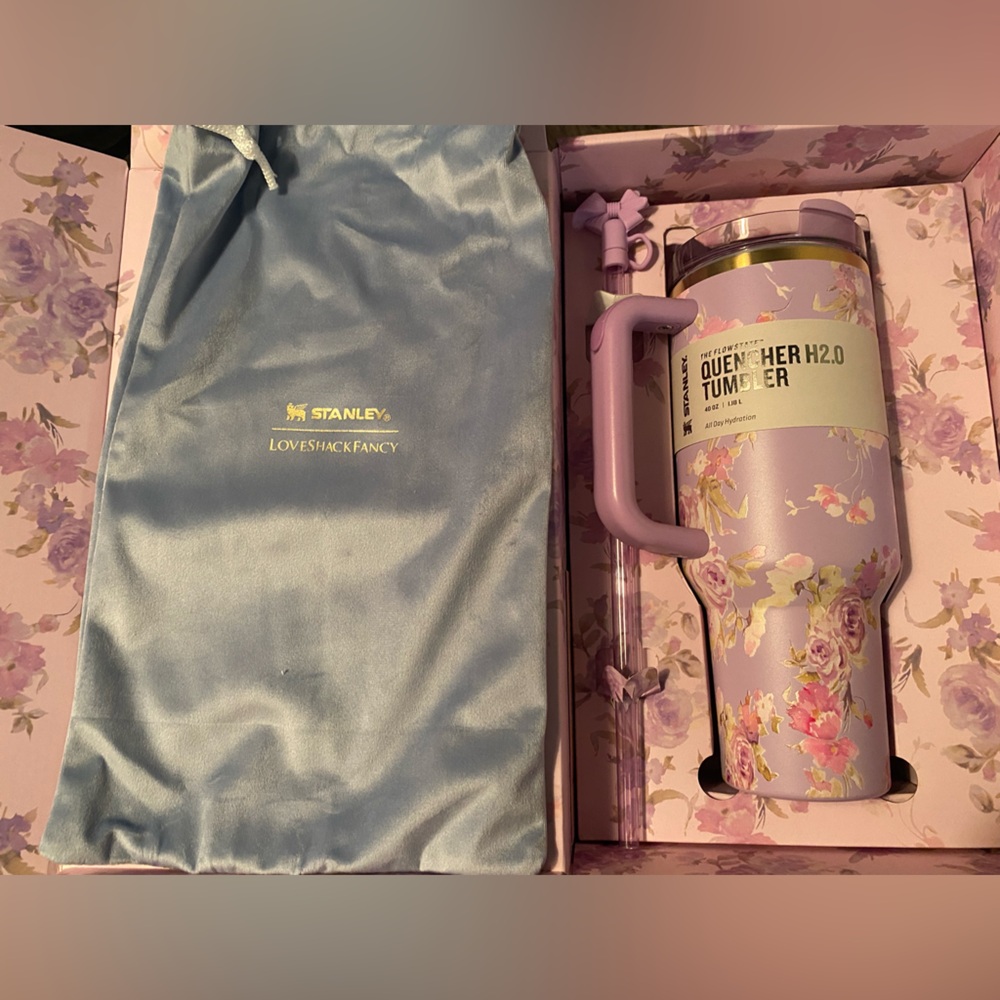 Stanley 40oxz tumbler NEW in box, straw. Velvet bag, LoveShackFancy - Picture 4 of 6